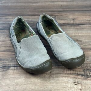 Keen Cush Golden Summer Canvas Leather casual slip on flat gray women’s size 7